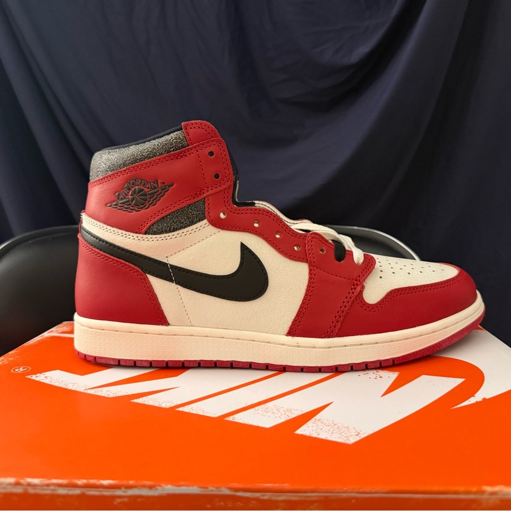 Nike Air Jordan 1 High Red Black White Sneakers